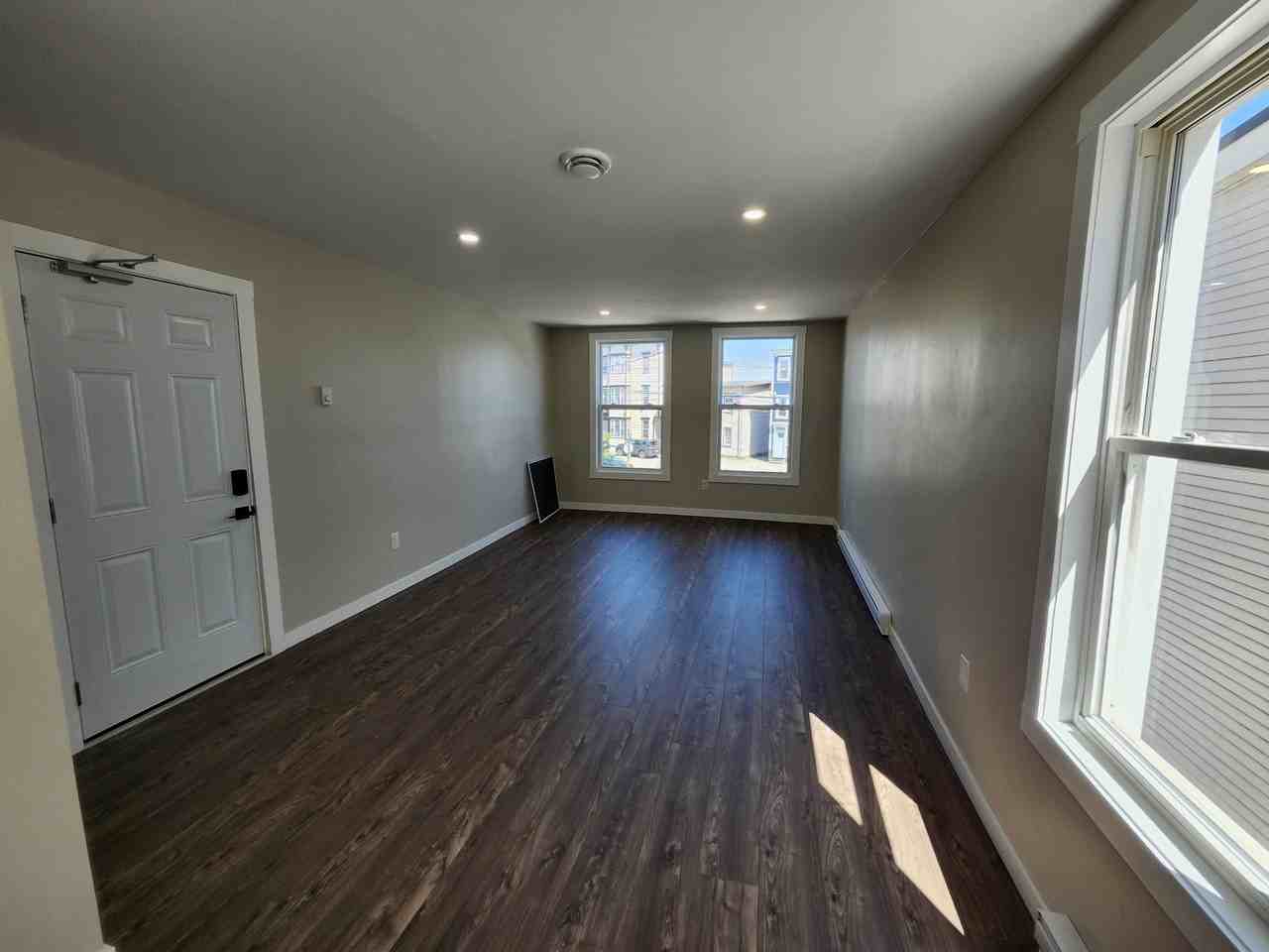 157 Adelaide St #2-157 - Photo 4 of 18