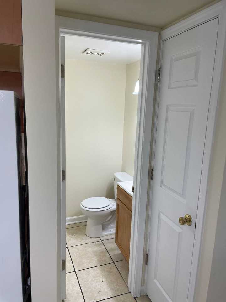 549 Cambridge Dr Apt O #549O - Photo 4 of 8