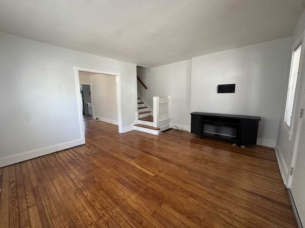 610 Geddes St #1 - Photo 4 of 20