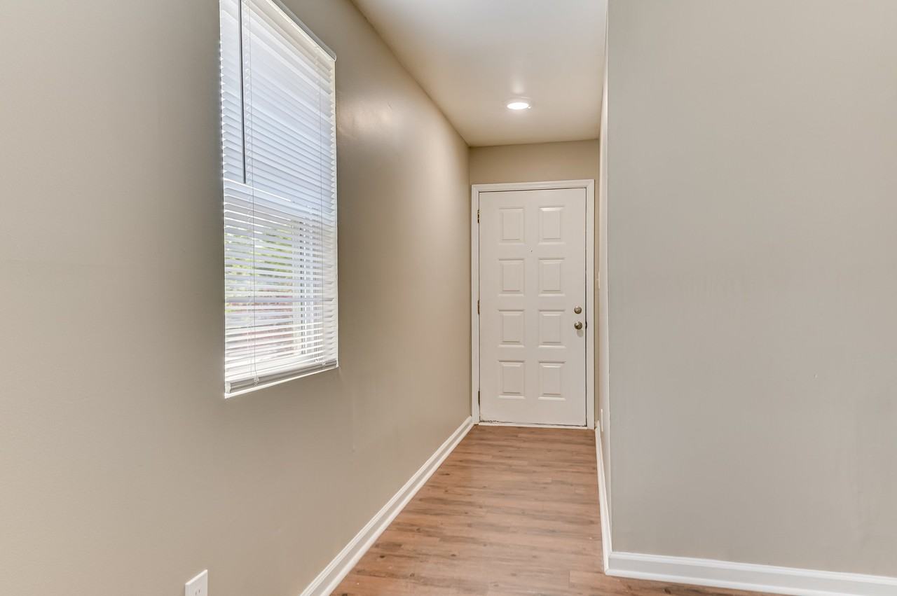 3033 Old Powderhouse Rd - Photo 2 of 11