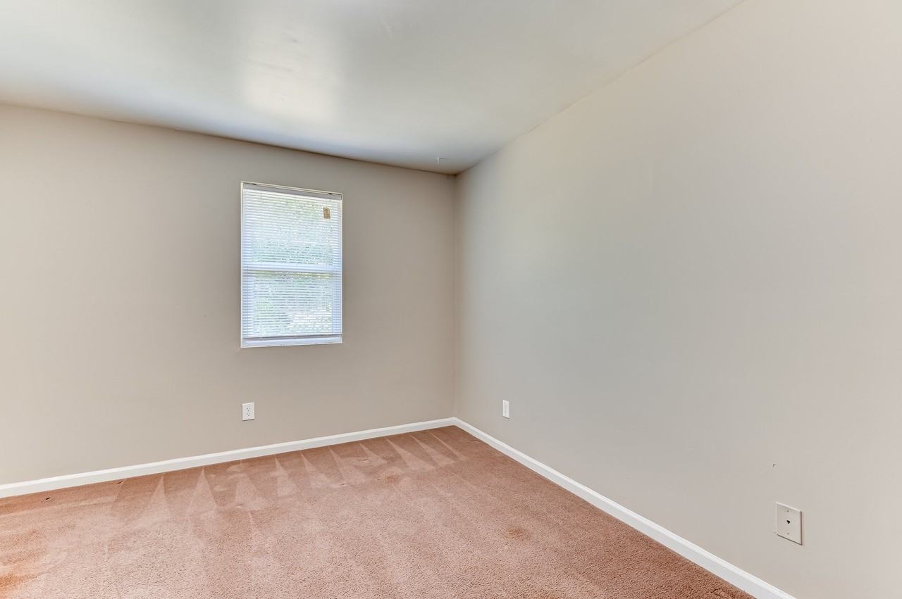 3033 Old Powderhouse Rd - Photo 6 of 11