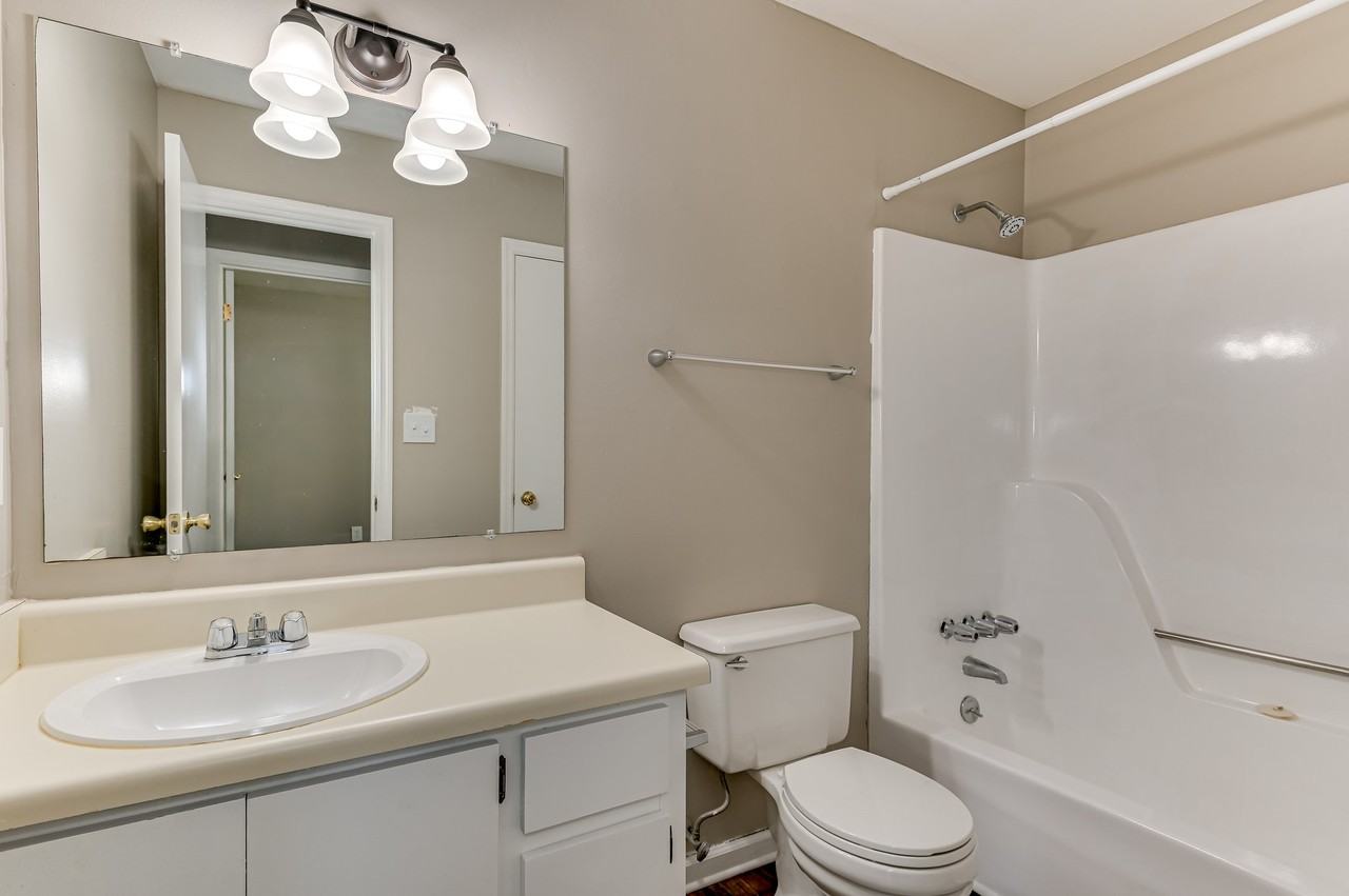 3033 Old Powderhouse Rd - Photo 7 of 11
