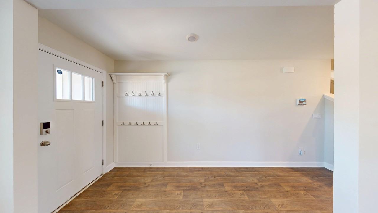 7726 Shaddix St #1 - Photo 5 of 42