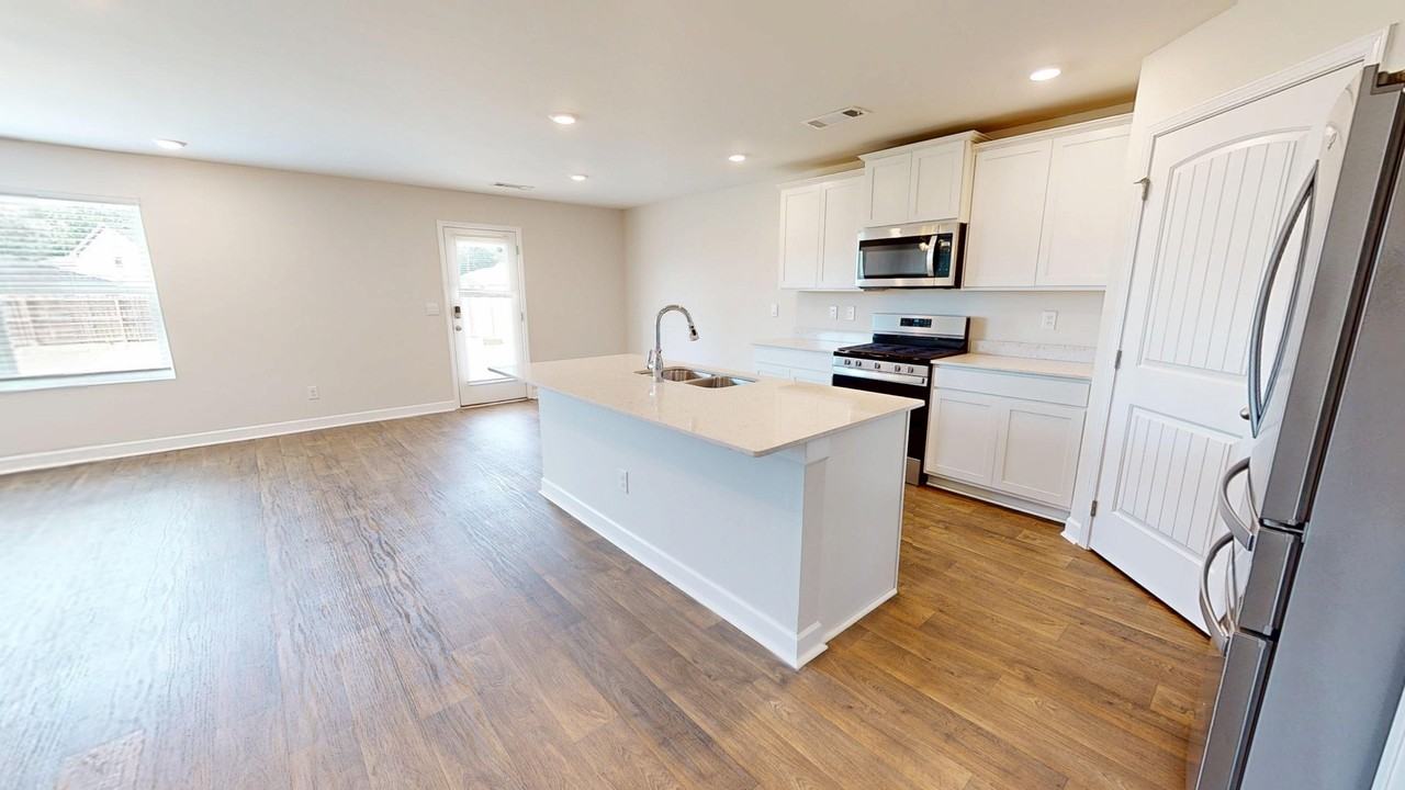 7726 Shaddix St #1 - Photo 6 of 42