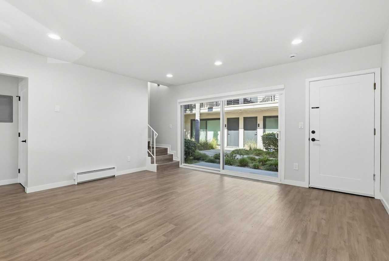 4th Ave - Photo 5 of 50