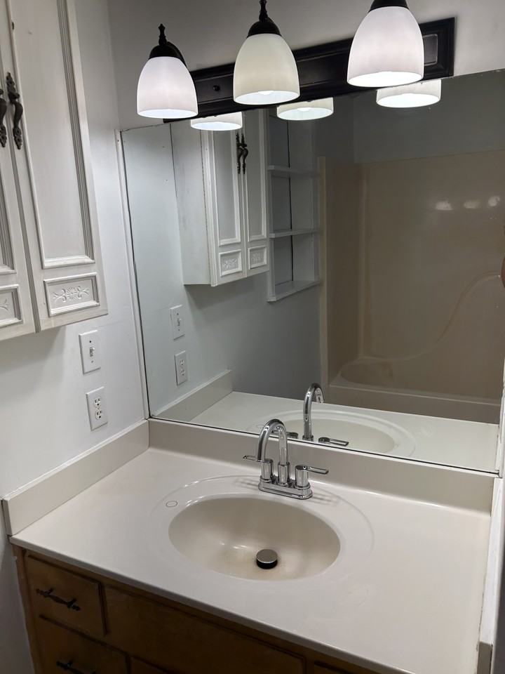 202 Morningside Dr #1 - Photo 2 of 20