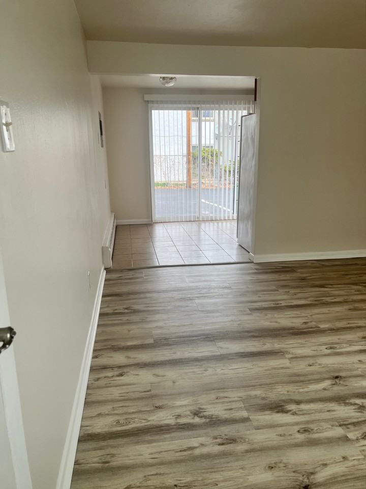 715 Moore St #1 - Photo 6 of 19
