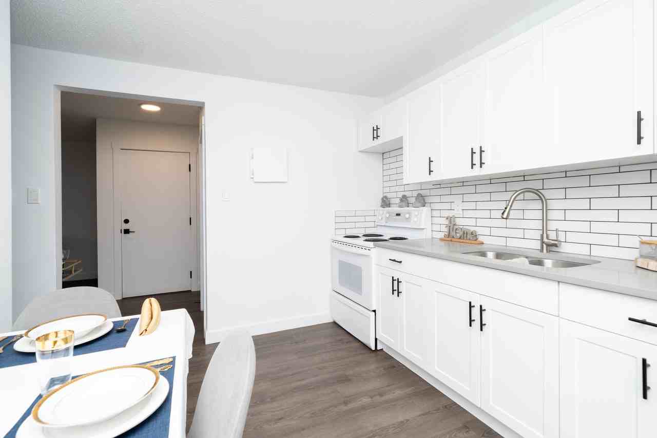 10021 154 St Nw #7 - Photo 3 of 14