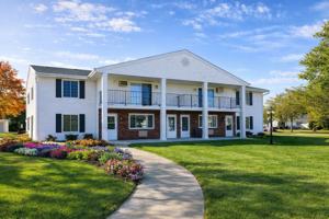 featured image of 12 Fountain Cir