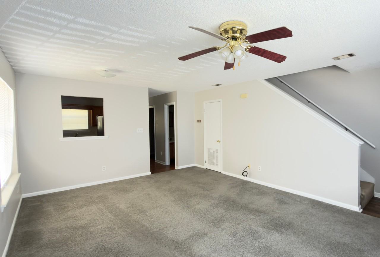 339 Brookfield Rd #1 - Photo 4 of 15