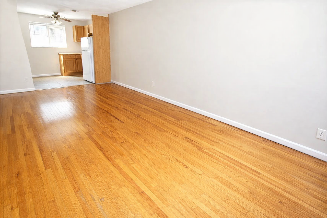 6618 DALZELL PLACEAPT 4 #4 - Photo 2 of 8