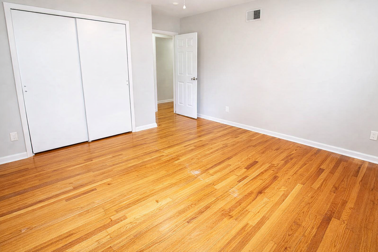6618 DALZELL PLACEAPT 4 #4 - Photo 5 of 8