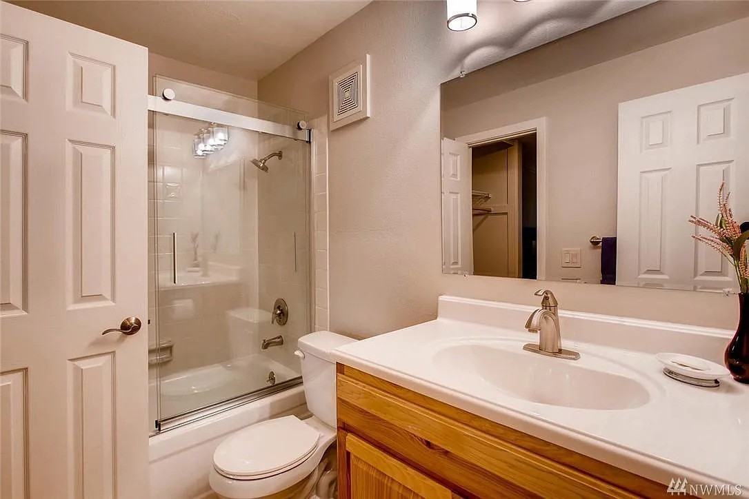 6263 137th Place Northeast #230 - Photo 4 of 17