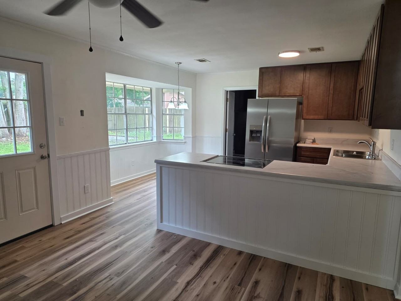 237 Saratoga Dr #1 - Photo 3 of 14