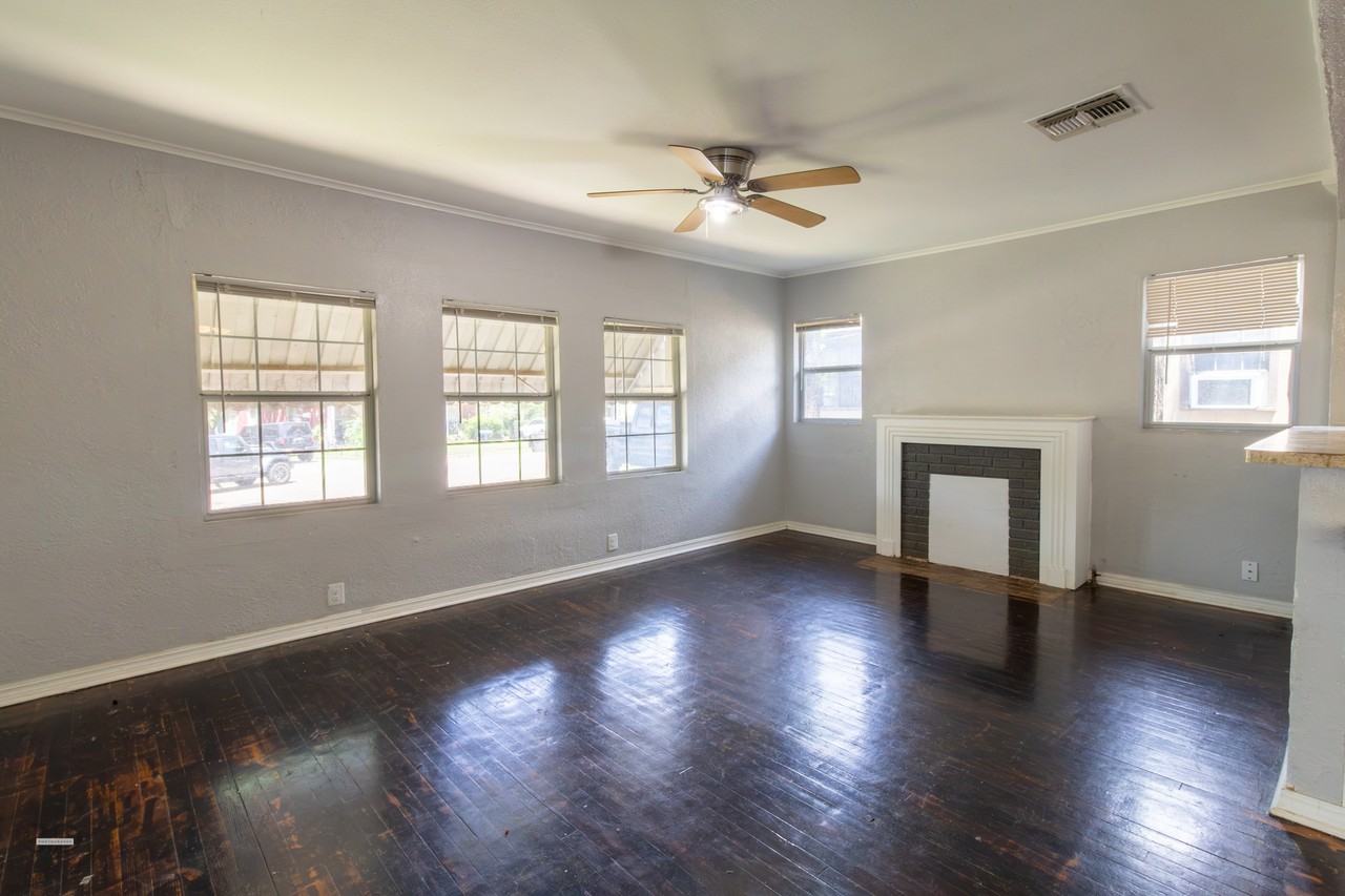 1611 Garfield St #1 - Photo 3 of 15