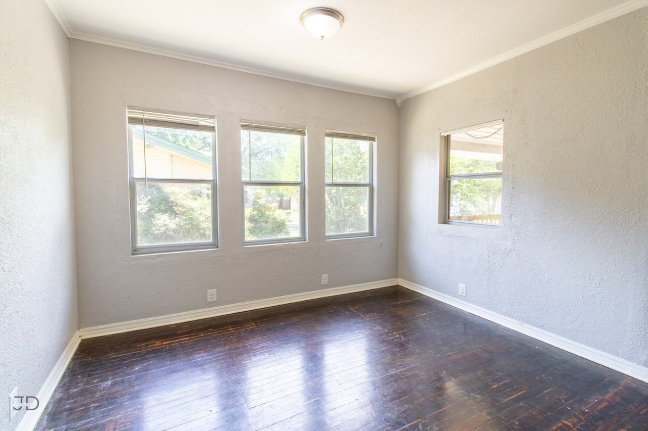 1611 Garfield St #1 - Photo 5 of 15