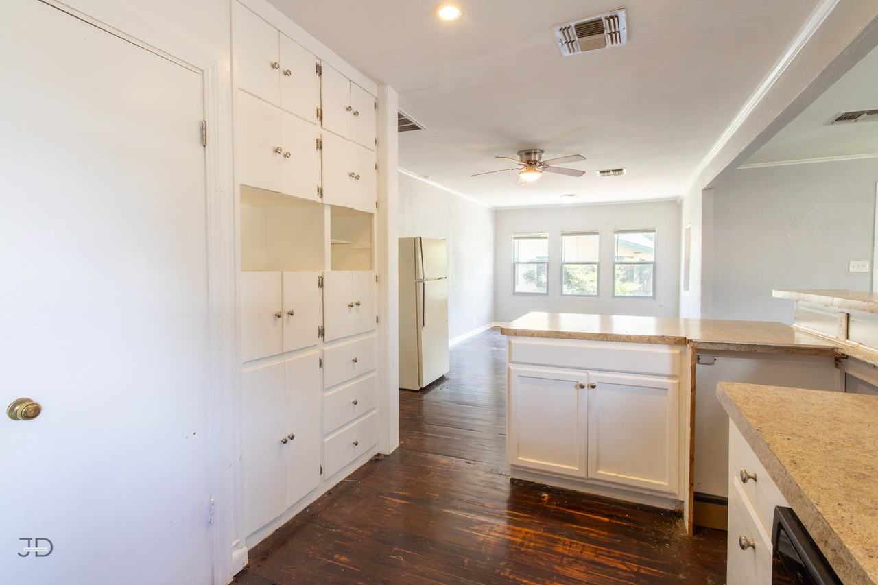 1611 Garfield St #1 - Photo 7 of 15