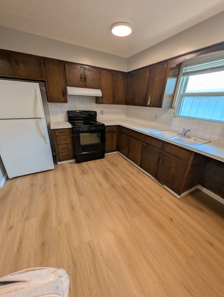 2034 S Barcliff Ave Apt 3 #3 - Photo 4 of 9