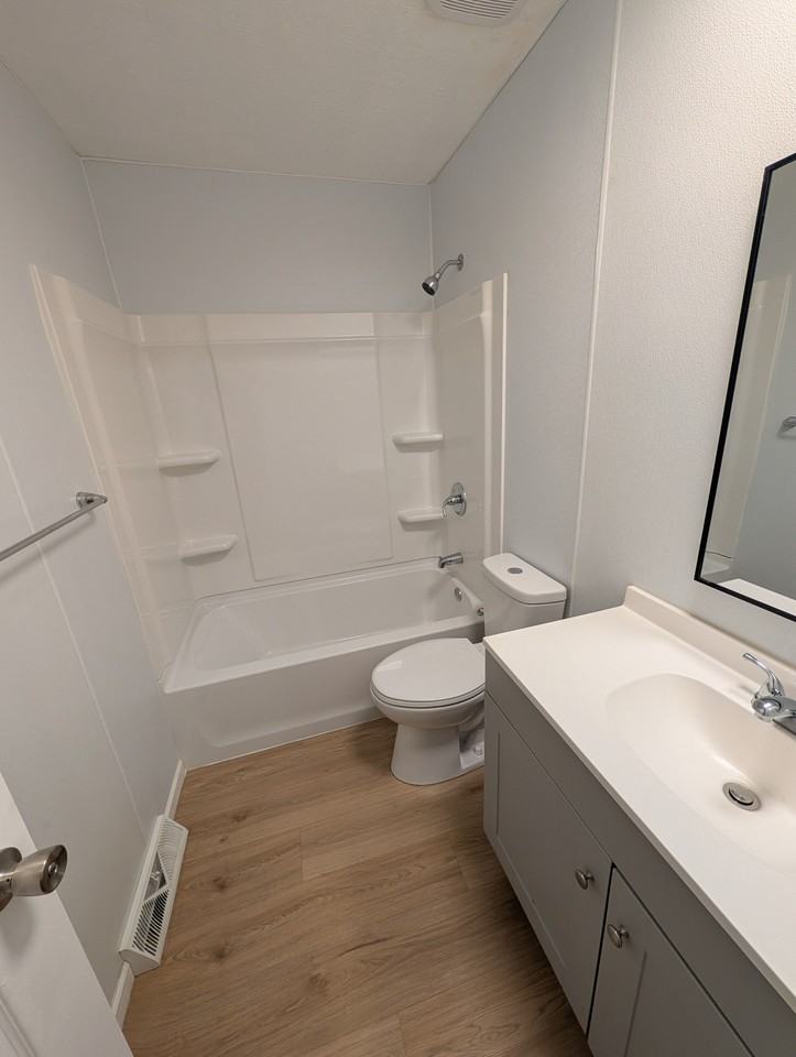 2034 S Barcliff Ave Apt 3 #3 - Photo 7 of 9
