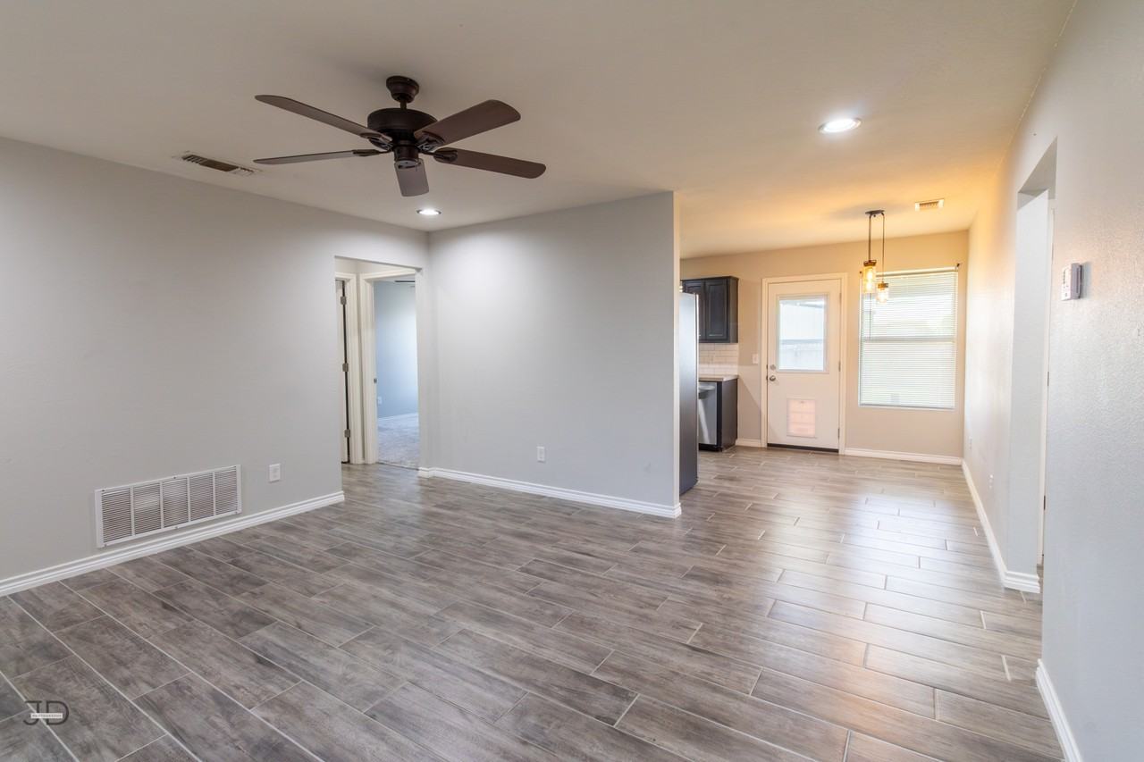 1218 Newman Ave #1 - Photo 3 of 22