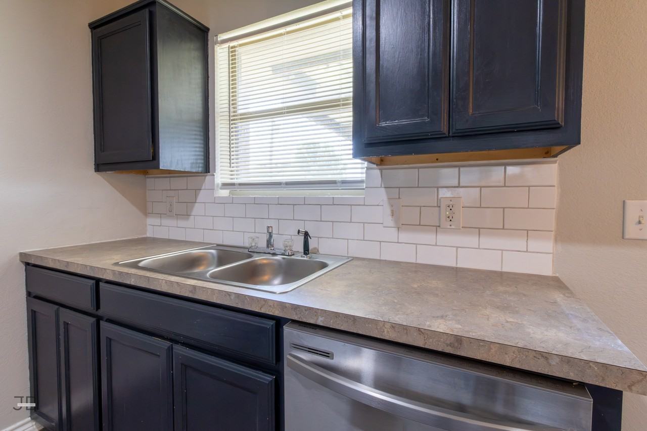 1218 Newman Ave #1 - Photo 6 of 22