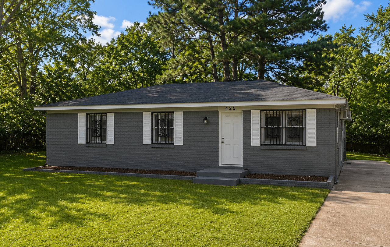 425 Gainsville Ave #1
