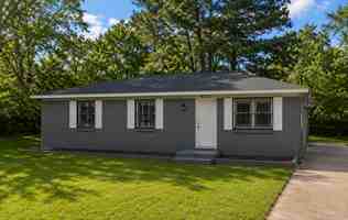 featured image of 425 Gainsville Ave #1