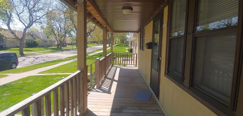 2907 S 93rd St #1 - Photo 2 of 16