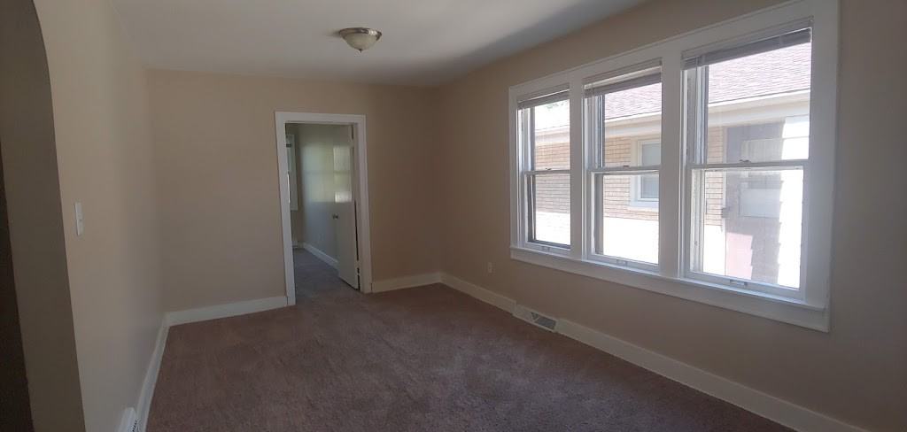 2907 S 93rd St #1 - Photo 4 of 16