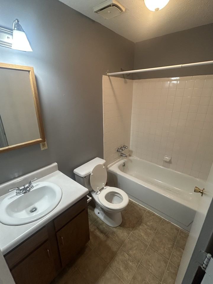 392 Shelby Avenue-10 #10 - Photo 4 of 4