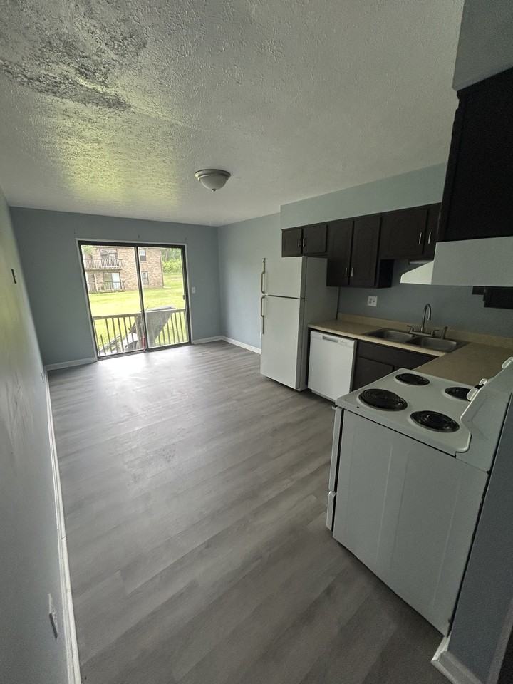 720 E Lincoln Trail-5 #5 - Photo 2 of 5