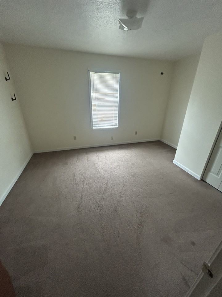 720 E Lincoln Trail-7 #7 - Photo 5 of 5