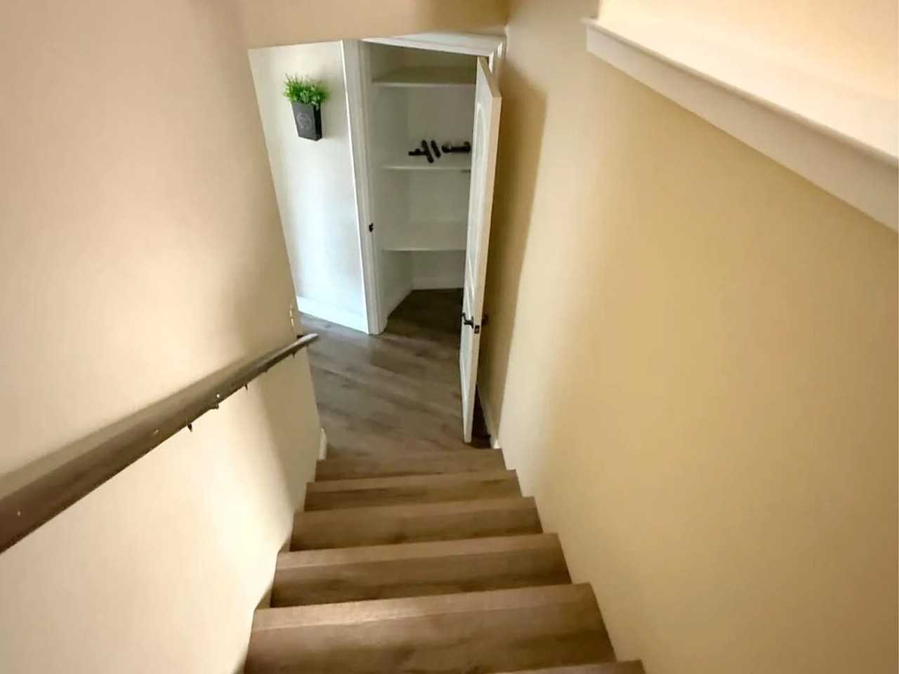 482 Rockview St #1 - Photo 4 of 20