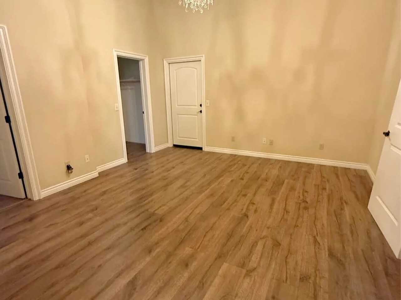 482 Rockview St #1 - Photo 5 of 20