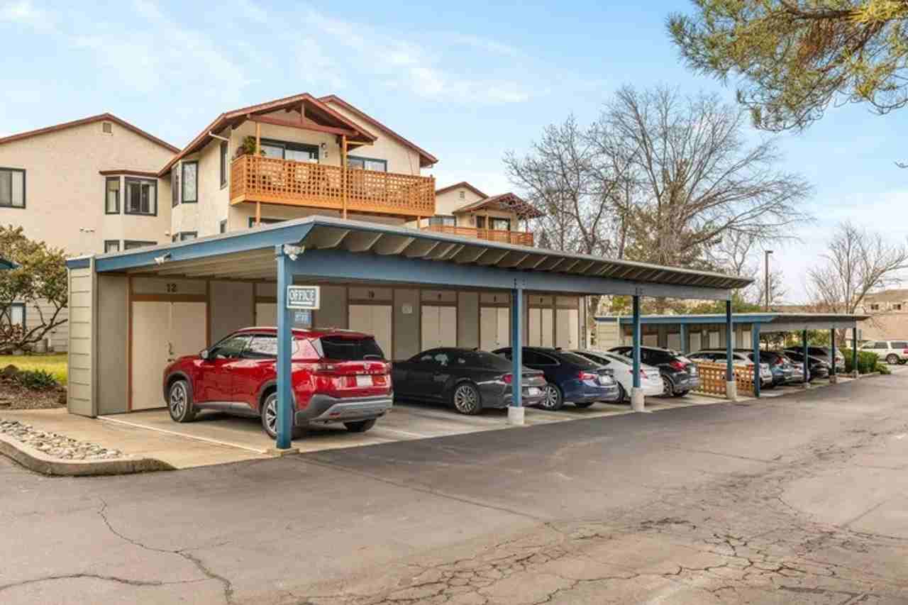 Sierra Sunrise Apartments, a 55+ Community - Photo 7 of 9
