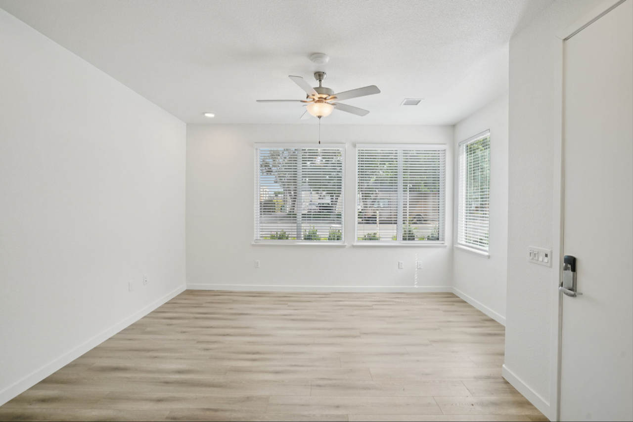 T20 Lofts - With Private Garages - Photo 2 of 11