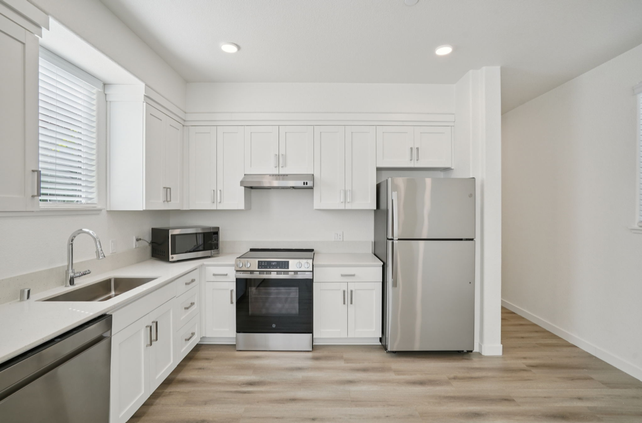 T20 Lofts - With Private Garages - Photo 4 of 11
