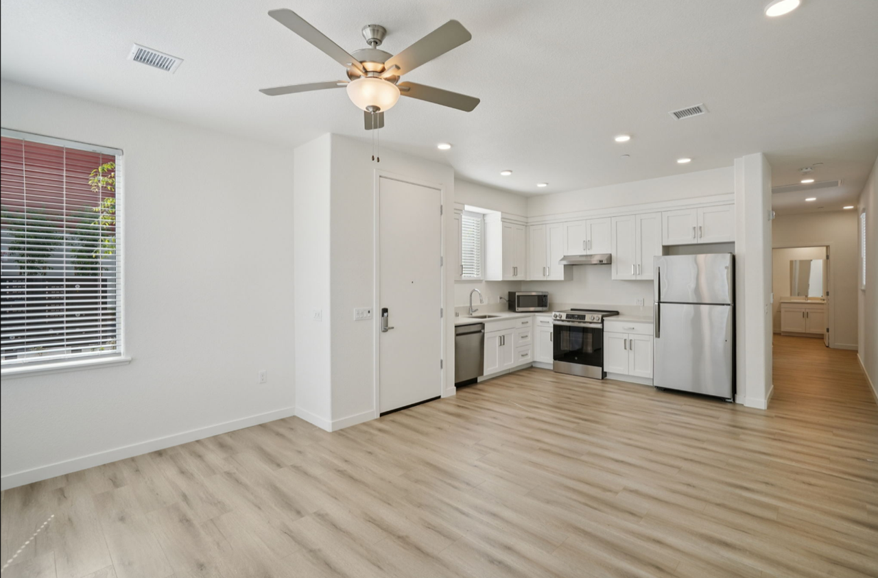 T20 Lofts - With Private Garages - Photo 5 of 11