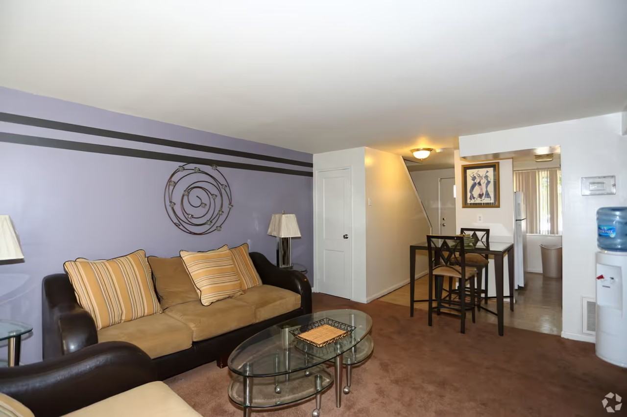 Oak Hill Townhomes - Photo 2 of 7