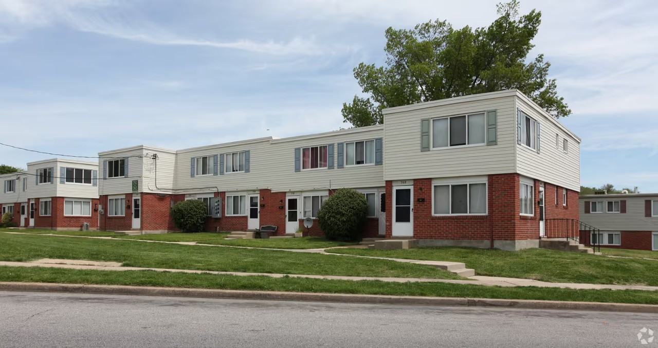 Oak Hill Townhomes - Photo 2 of 4