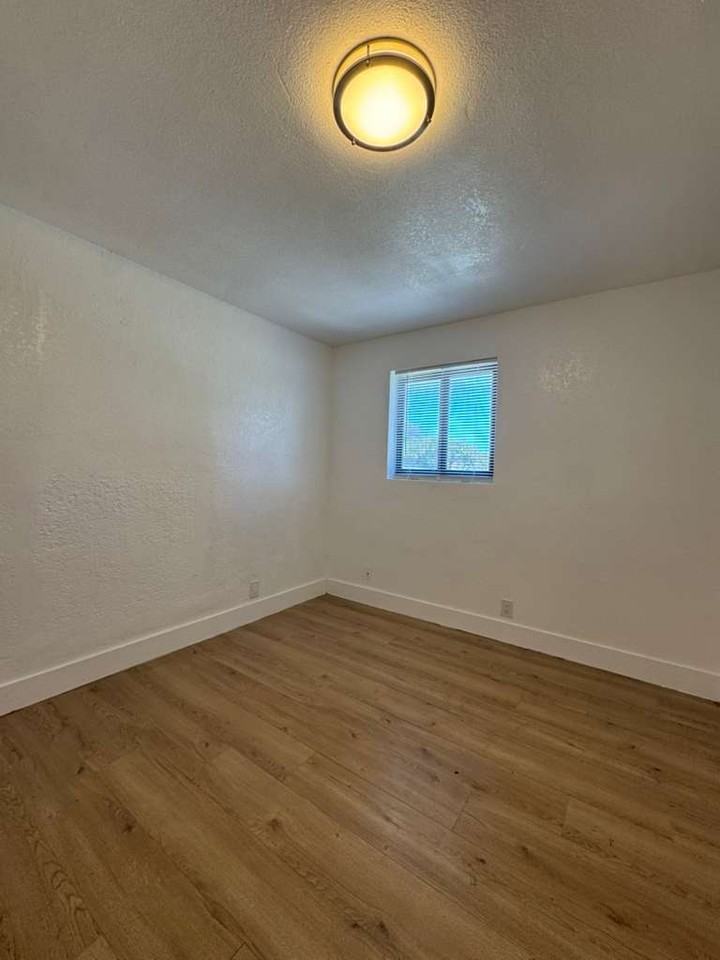 3115 AVENUE J - 1 #3115-1 - Photo 6 of 11