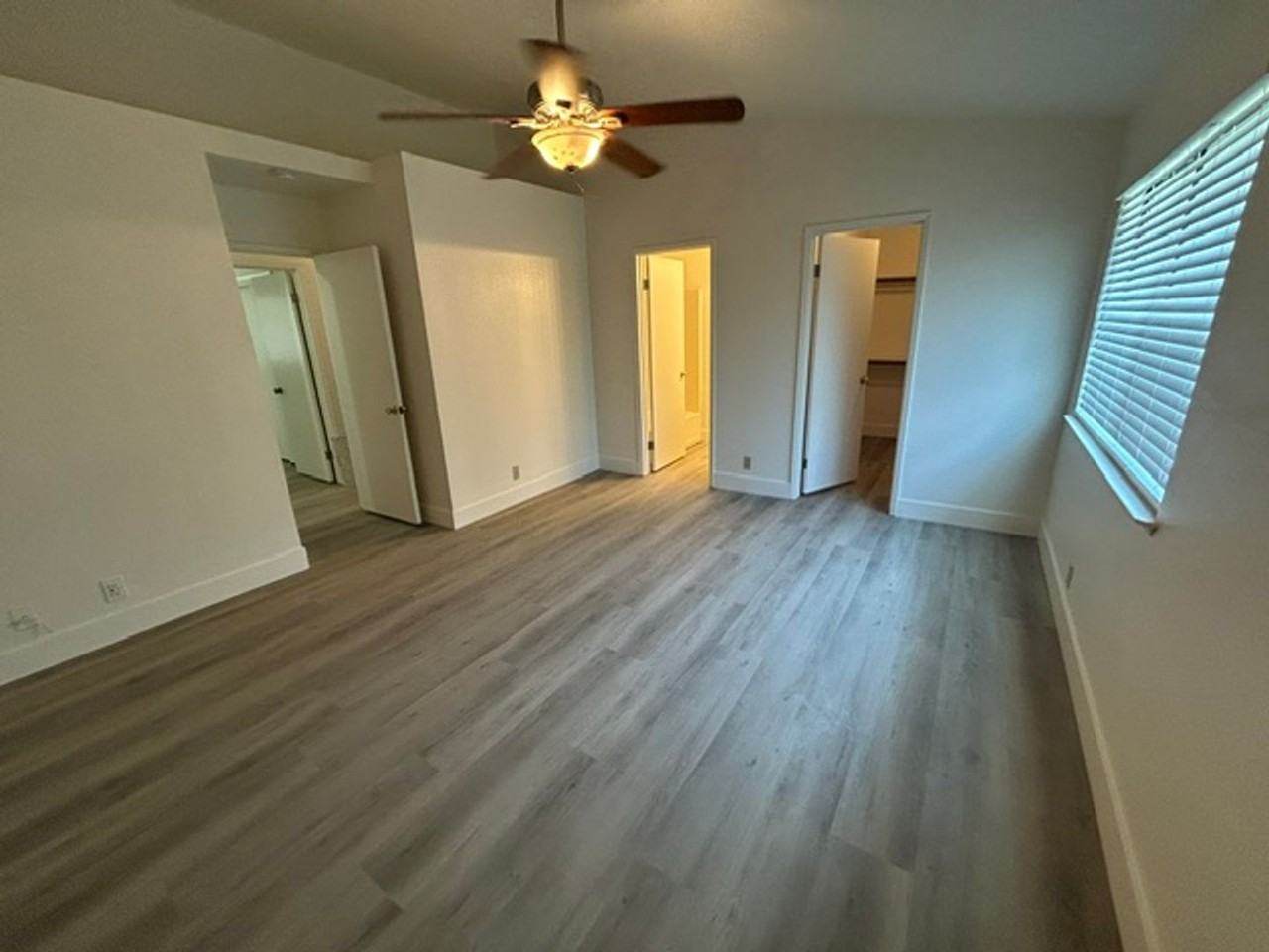 1136 W Damron Ave - Photo 4 of 20