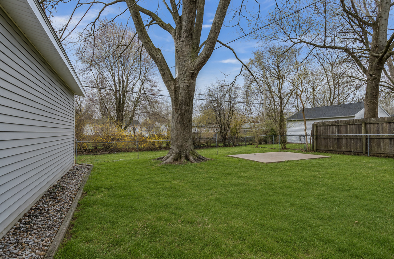 1827 Parkdale Dr - Photo 5 of 5