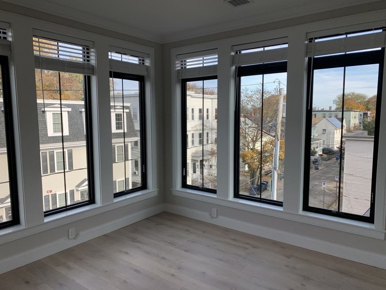 151 Everett St - Photo 5 of 22