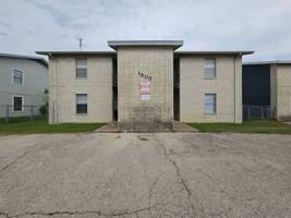 featured image of 1305 Quail Cir #B