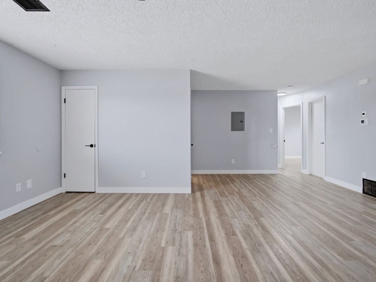 951 Iowa Ave #7 - Photo 2 of 18