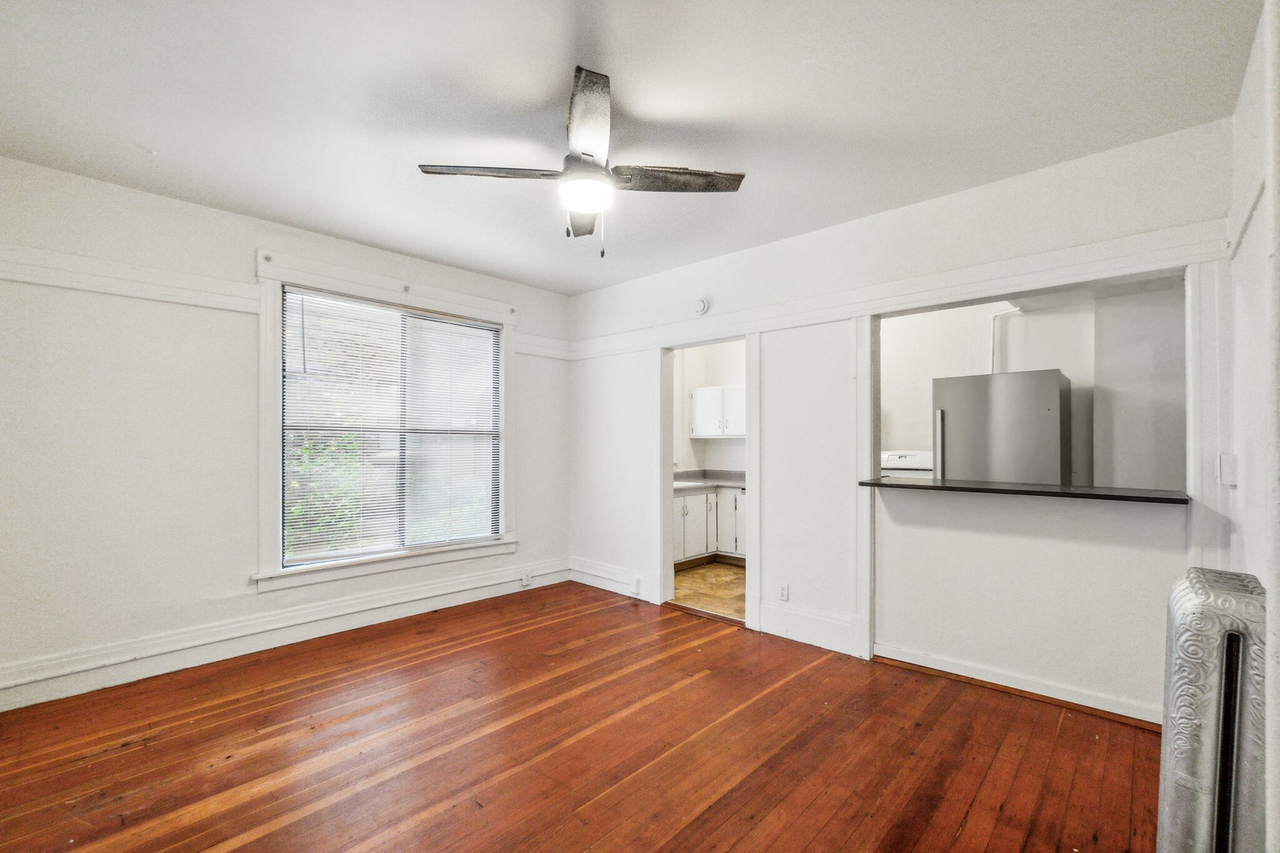 Capitola Apartments - Photo 7 of 12