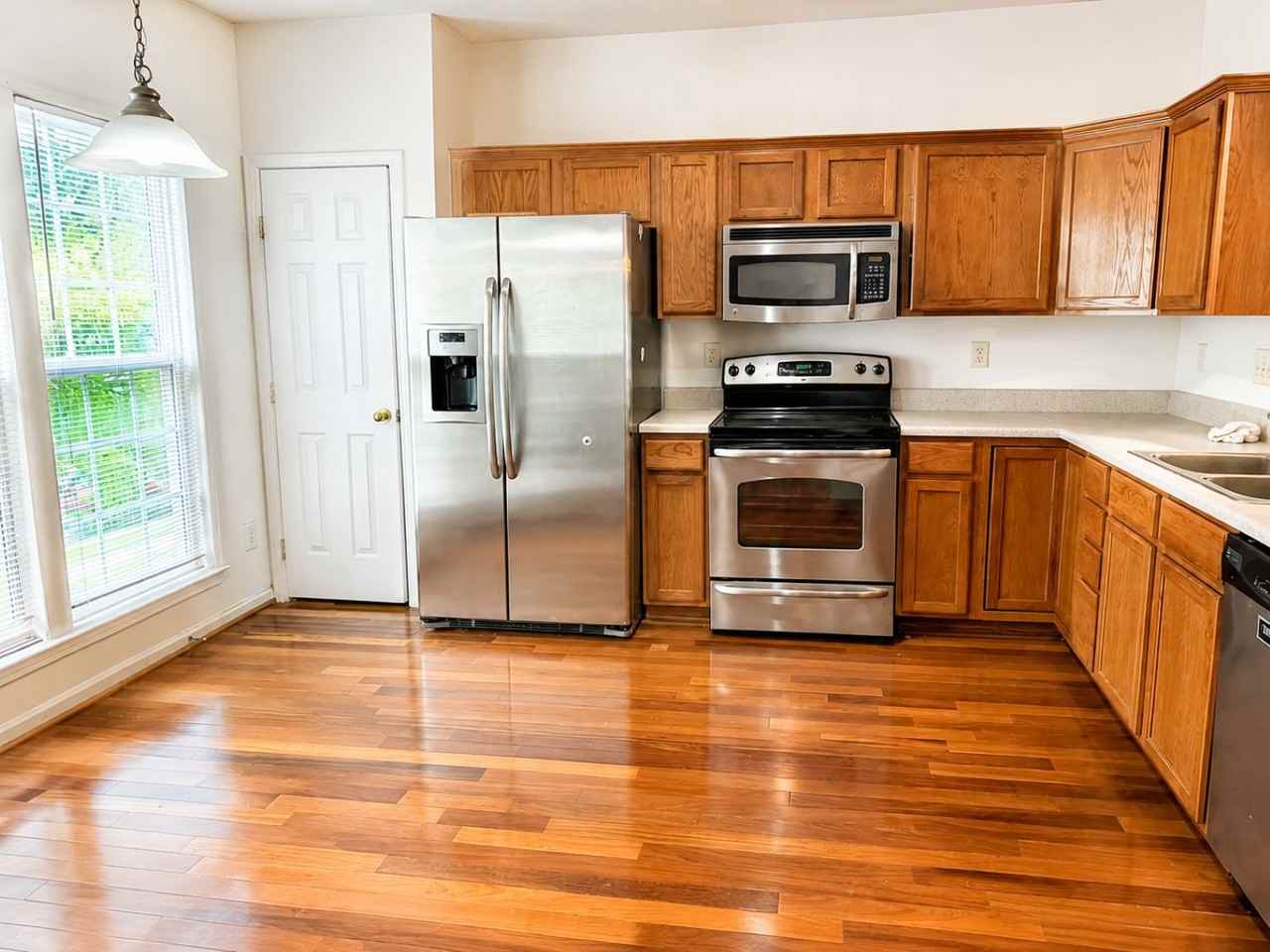 913 Tiger Ln #1 - Photo 7 of 20