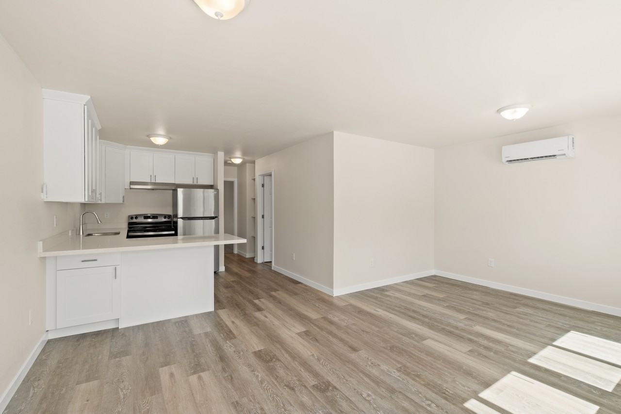 522 W Cushing St #1 - Photo 2 of 19