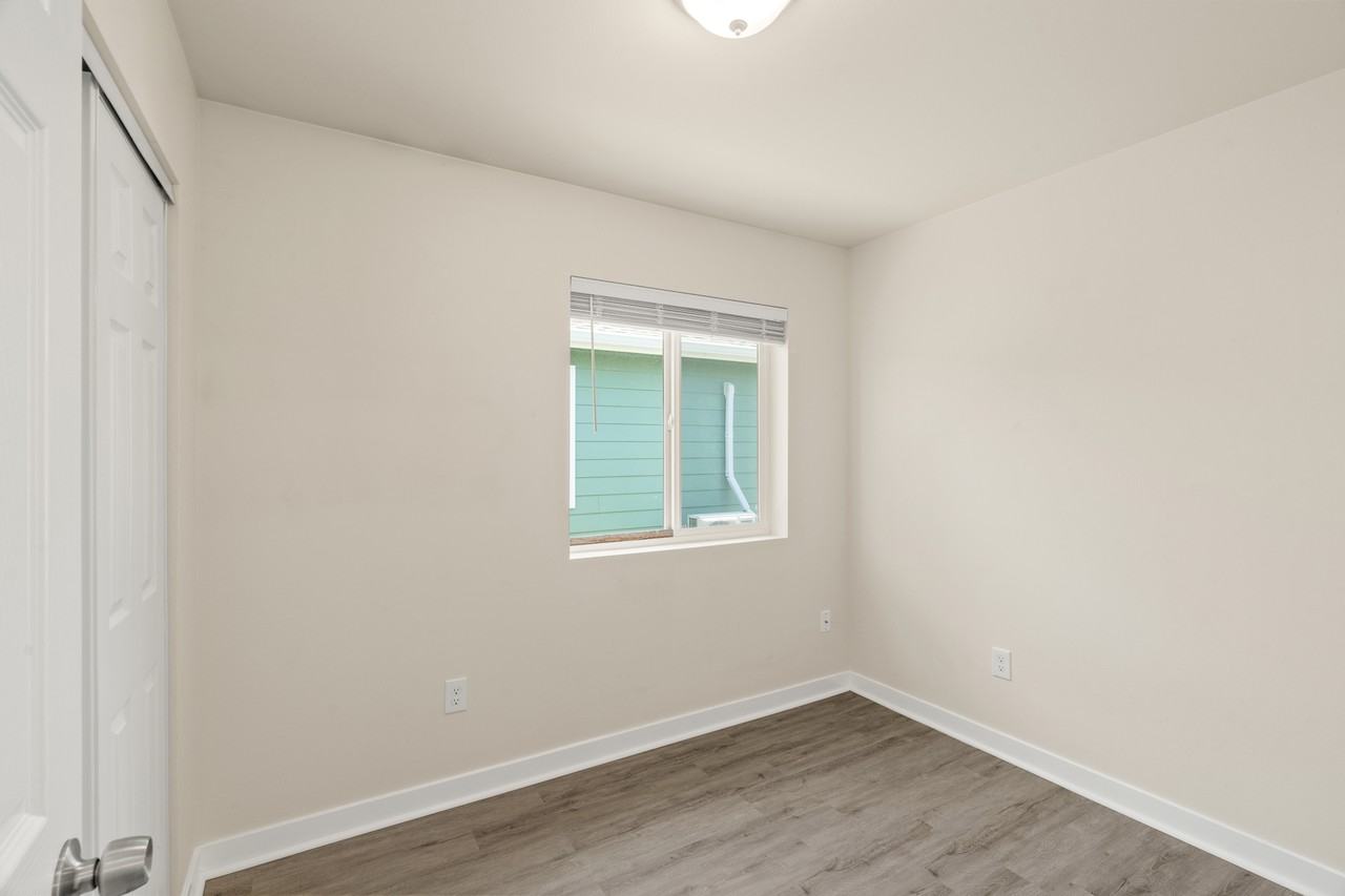 522 W Cushing St #1 - Photo 6 of 19